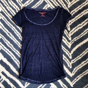 American Eagle tissue tee